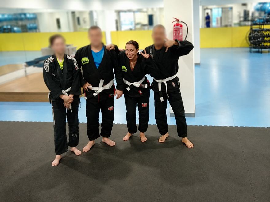 Patricia Pontón entrenando artes marciales